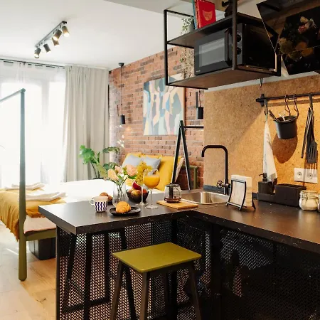 Les Charmes D'elisabeth Apartament *