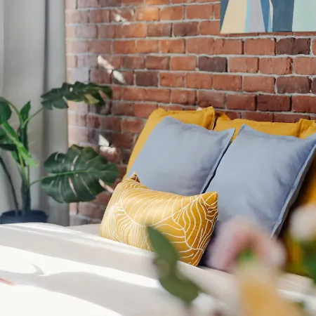 Les Charmes D'elisabeth